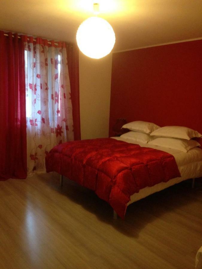 Bienvenue Chez Zina Hotell Vesoul Exteriör bild